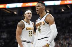 开云体育-湖人完胜快船，约基奇一己之力扛起全队的简单介绍