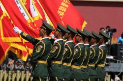 开云体育官网-从防守悍将到关键先生，伦纳德在芝加哥的淬火之夜