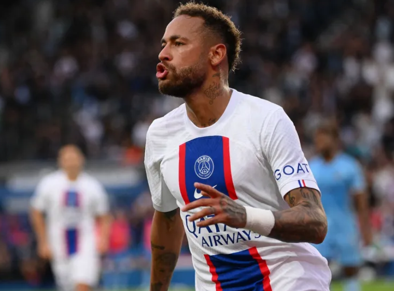 巴西险胜曼城,内马尔爆发神勇 巴西险胜曼城,内马尔爆发神勇