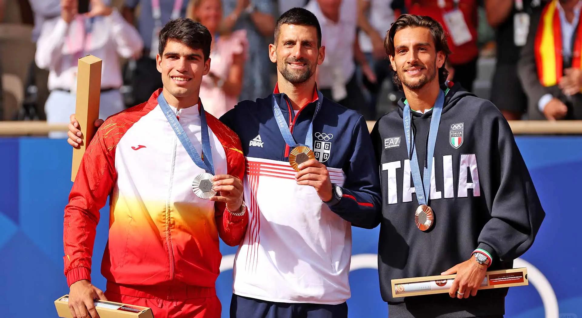 世界网球队逆转日本网球队，德约科维奇送出助攻的简单介绍