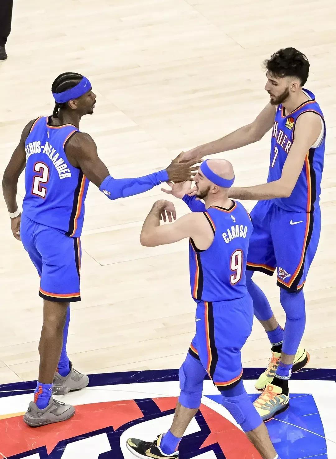 步行者血洗篮网，克莱三分雨点燃全场