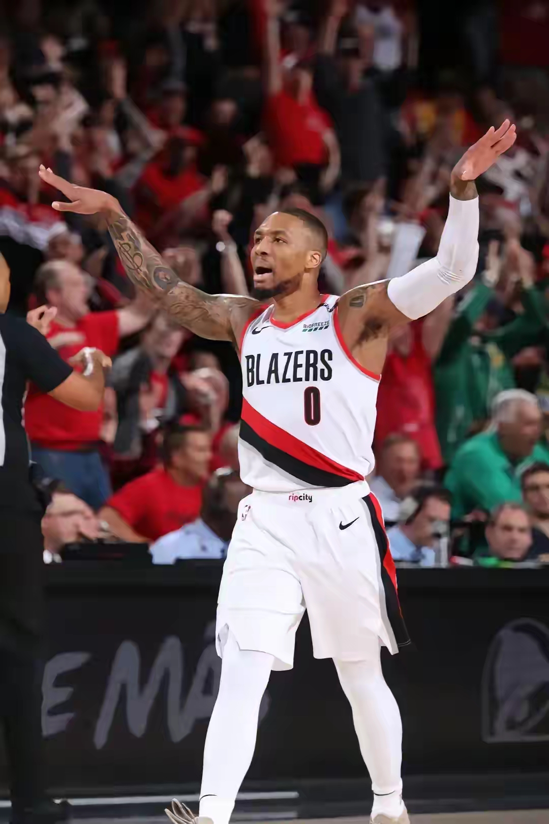 阿根廷男篮逆转尼克斯，利拉德高光表现