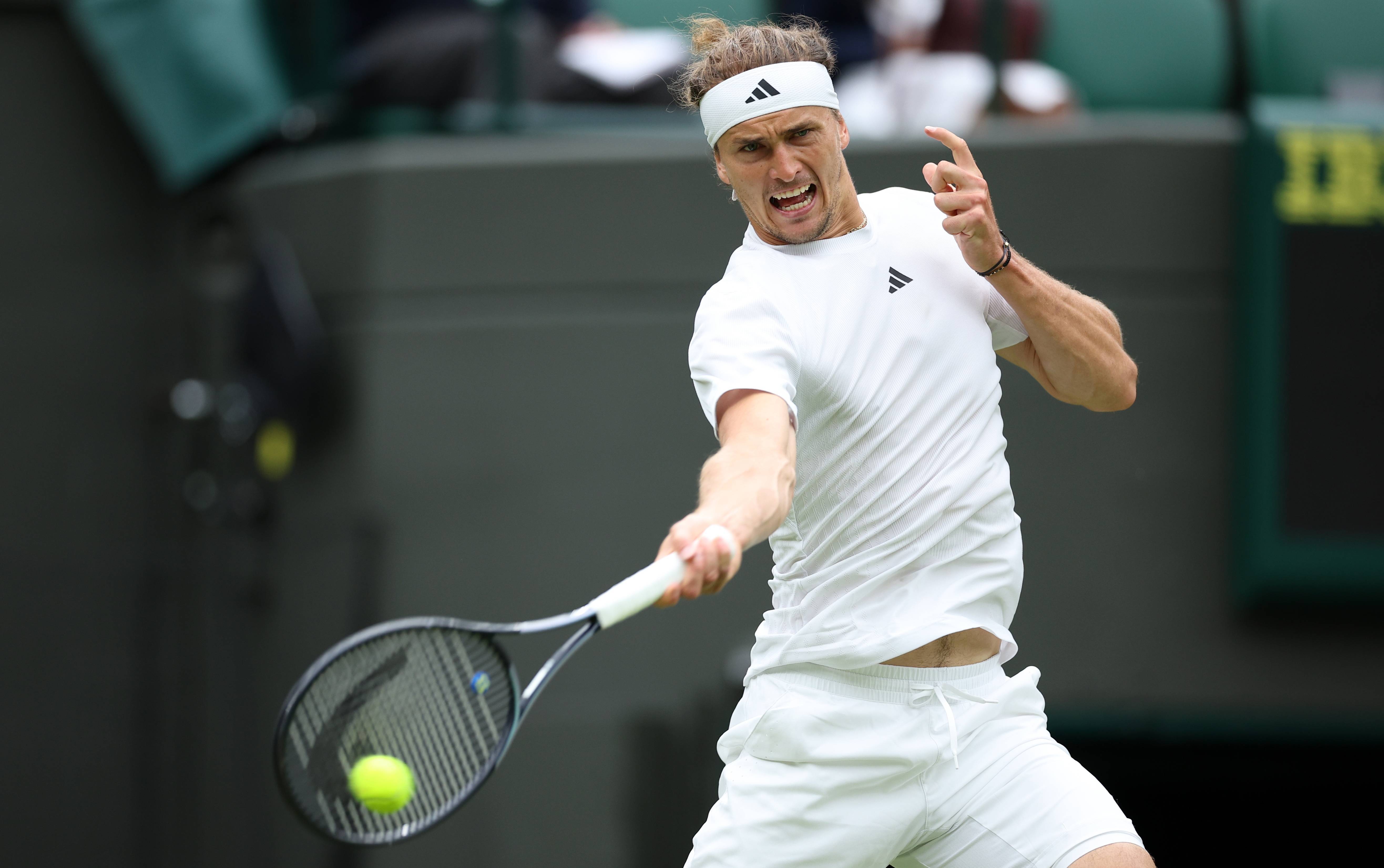 意大利网球队翻盘法国网球队，兹维列夫高光表现