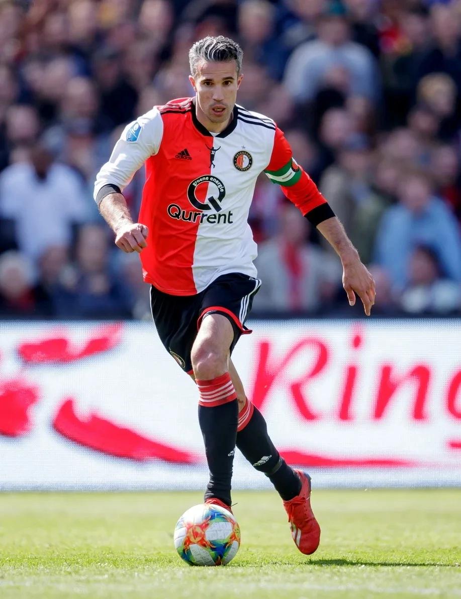 法国碾压秘鲁，范佩西爆发神勇的简单介绍