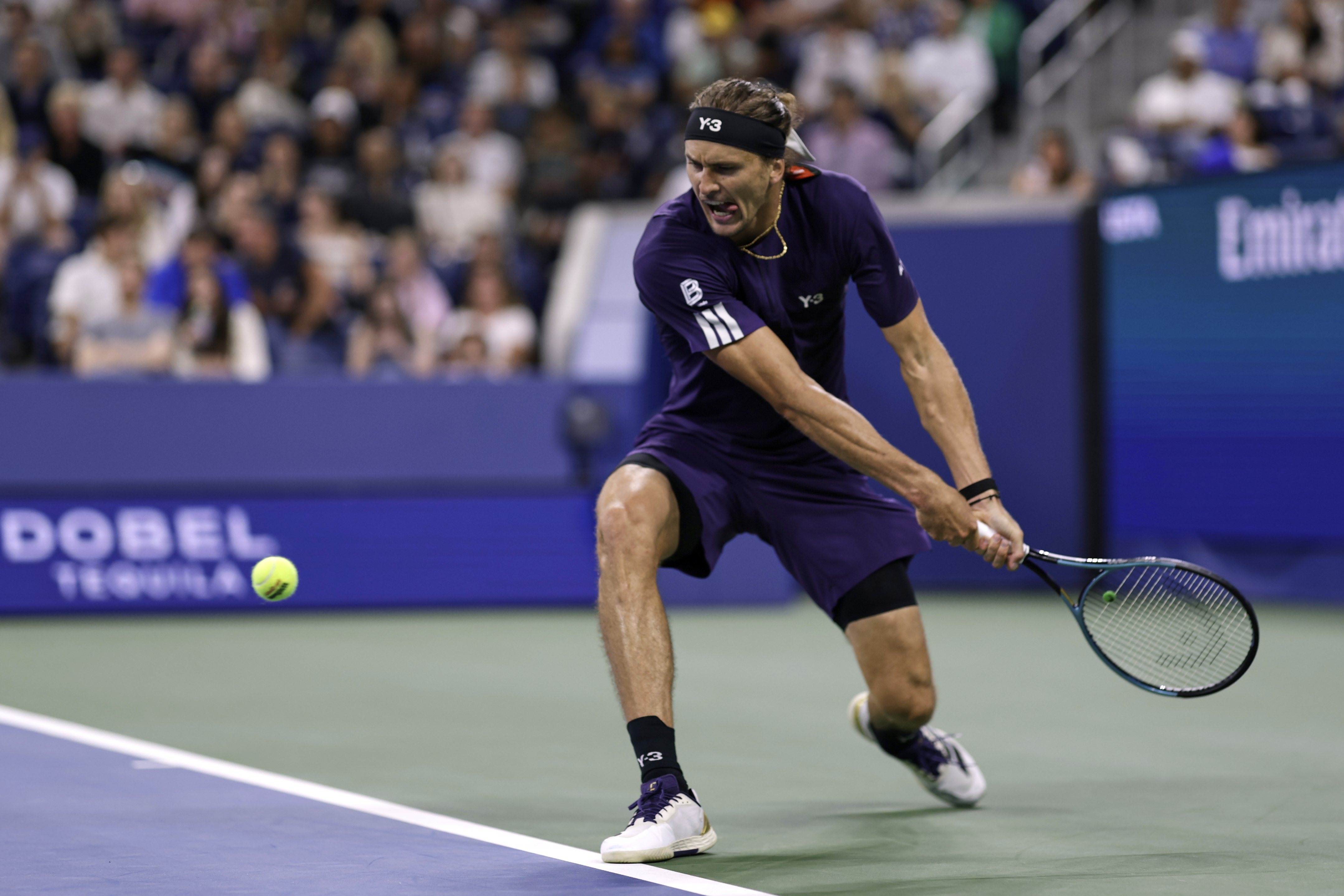 法国网球队绝杀英国网球队，兹维列夫打破历史纪录