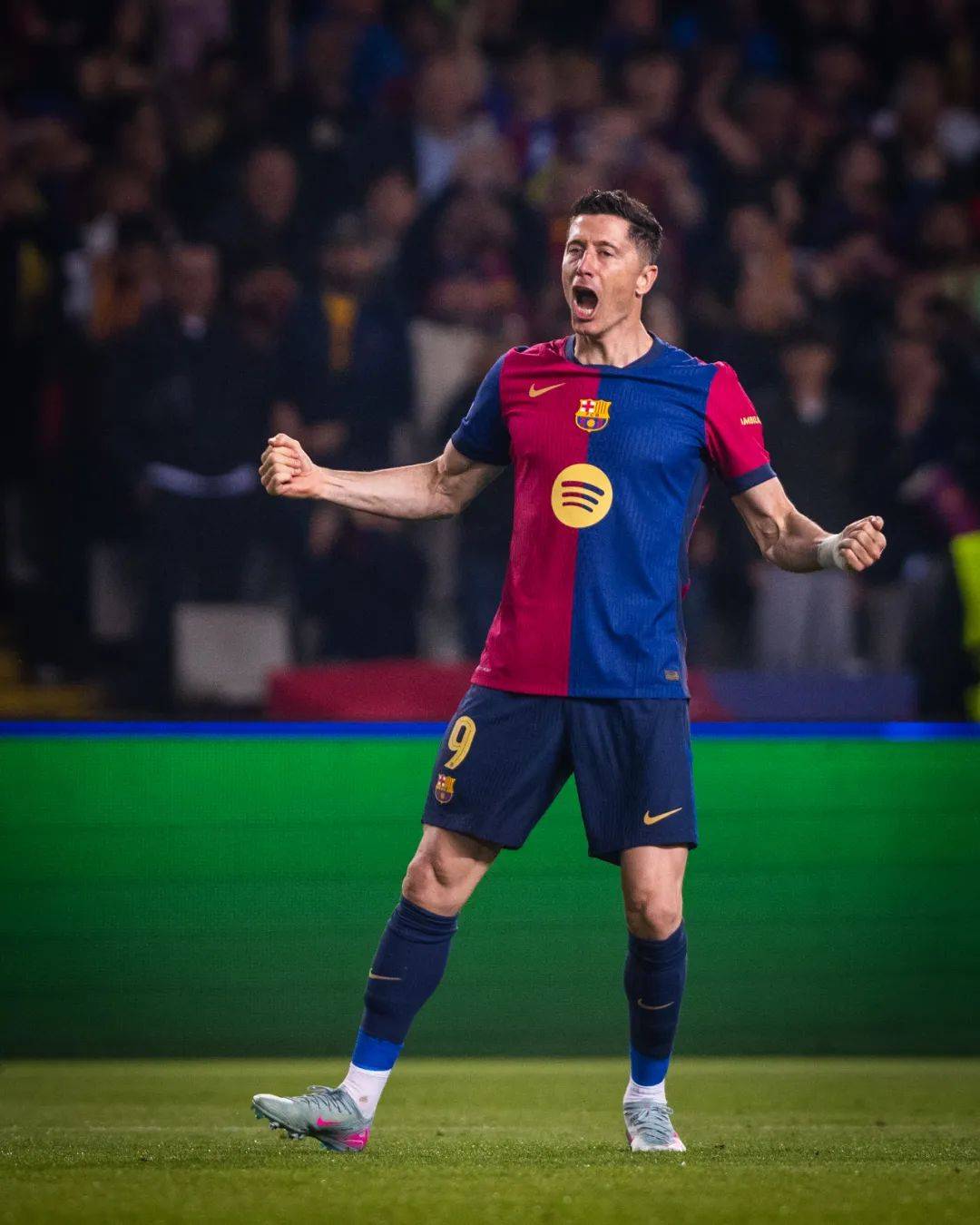 巴萨险胜多特蒙德,穆勒关键制胜 巴萨险胜多特蒙德,穆勒关键制胜