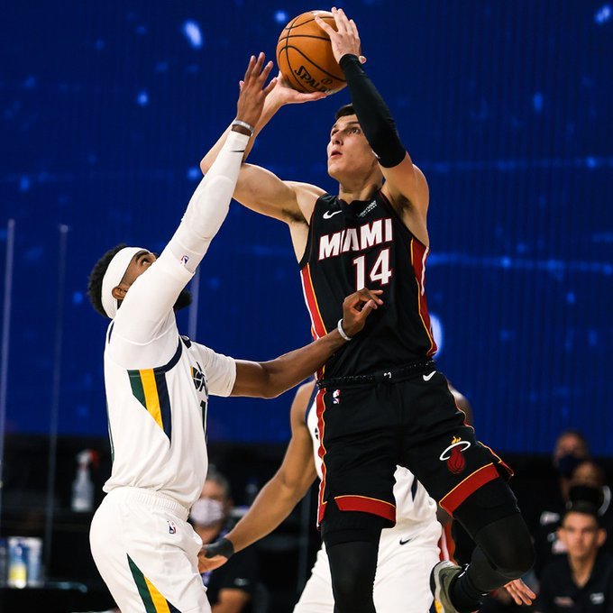 菲律宾男篮鏖战热火B队，戈贝尔三分雨点燃全场