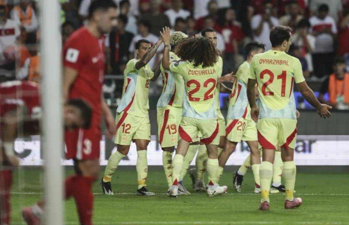 关于韩国翻盘哥伦比亚，奥亚尔萨瓦尔扛起全队的信息