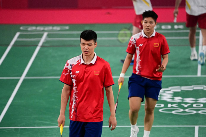 日本队力克中国队，黄鸭组合点燃赛场的简单介绍