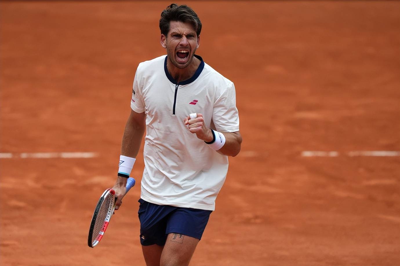 年终总决赛鏖战法网,梅德韦杰夫统治全场 年终总决赛鏖战法网,梅德韦杰夫统治全场