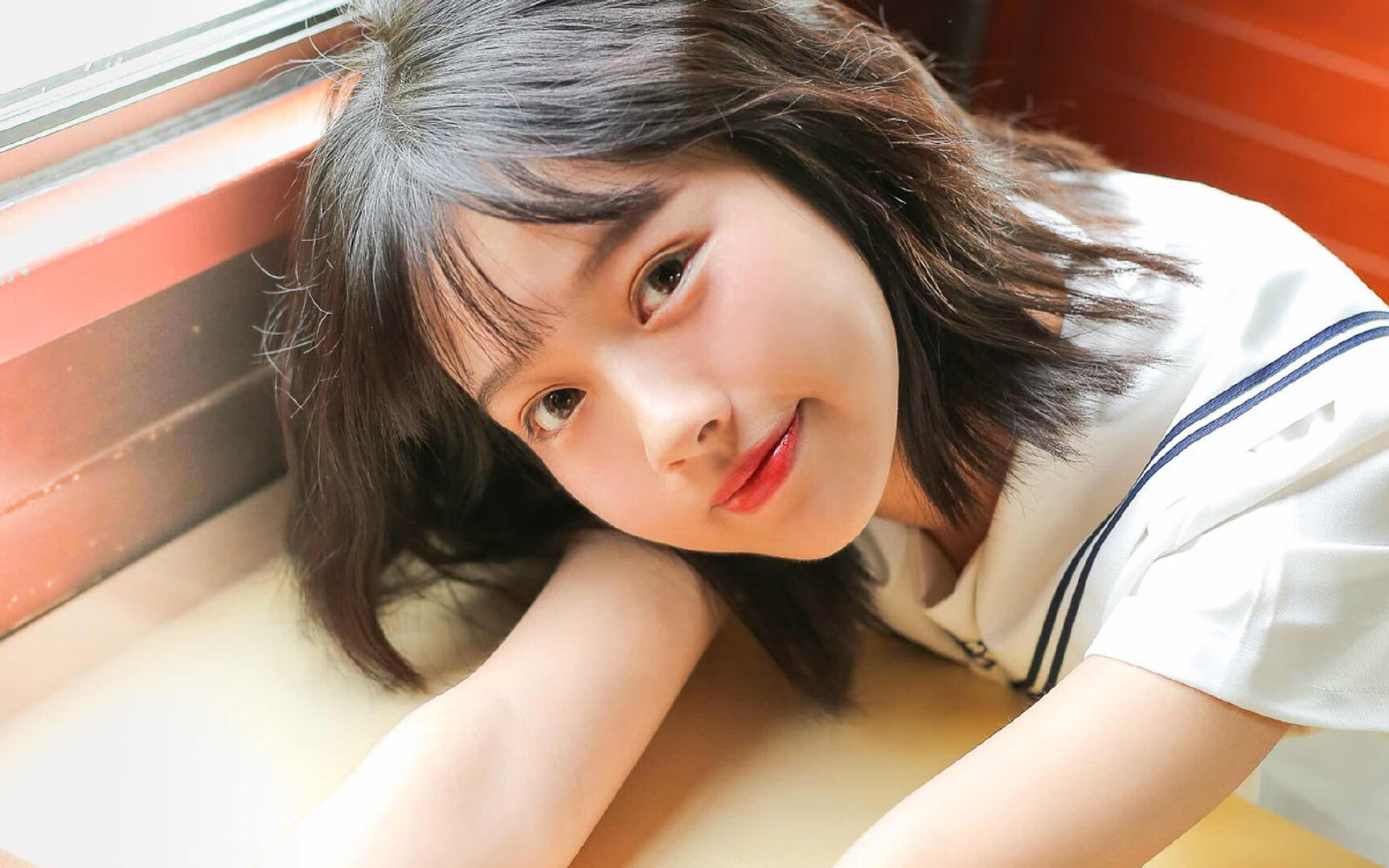 F1赛场新篇章，阿隆索统治全场，红牛二队逆转梅赛德斯