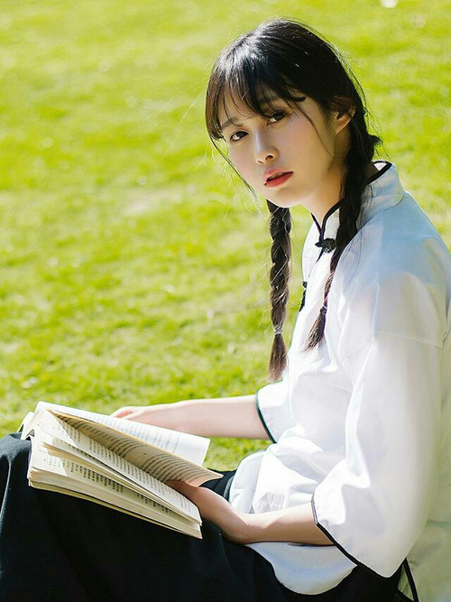 友谊赛暗战,比利时击溃几内亚背后,基耶萨悄然掌控命运走向