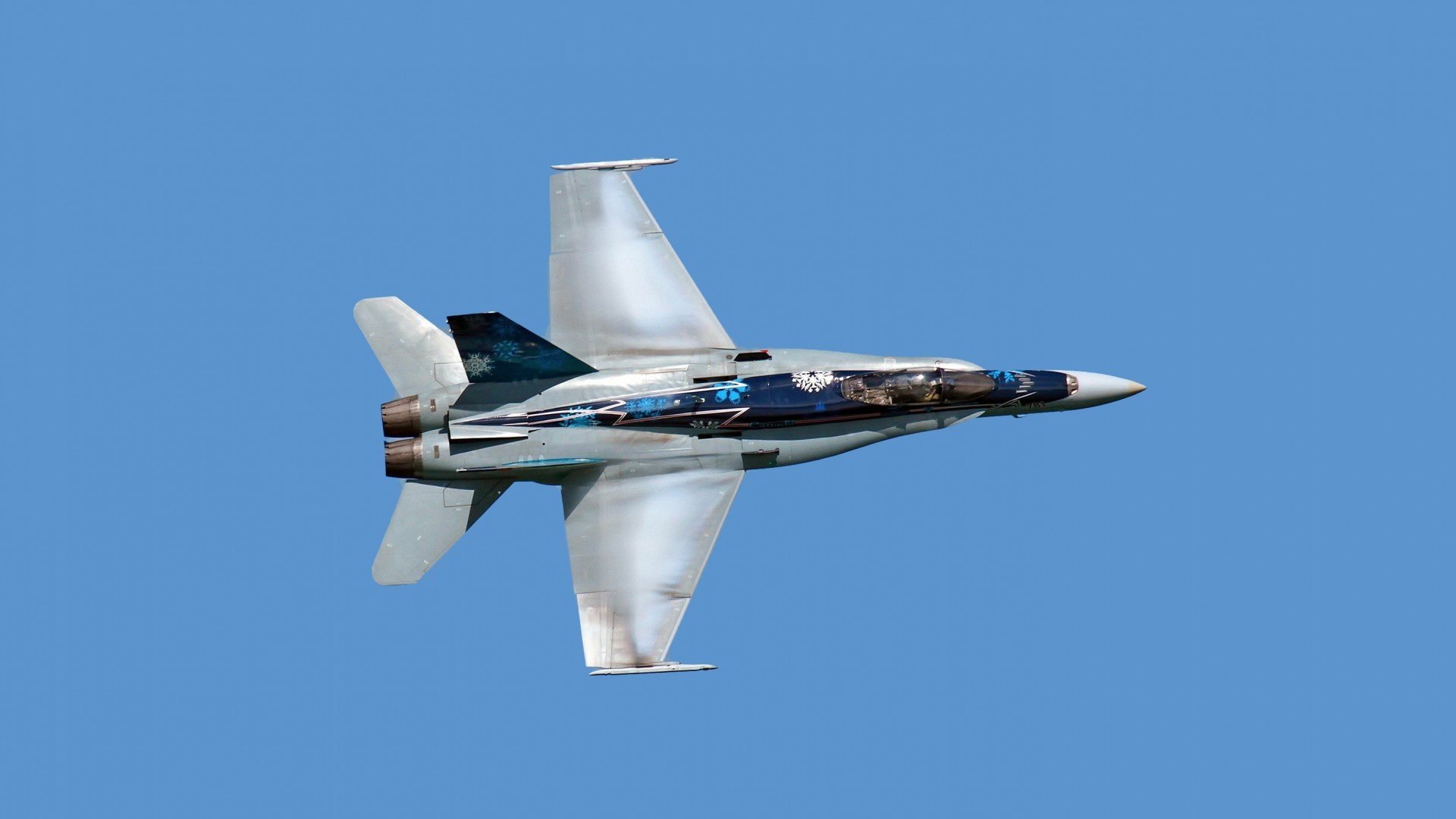 当篮球巨星照亮足球之夜，字母哥意外攻陷国家德比