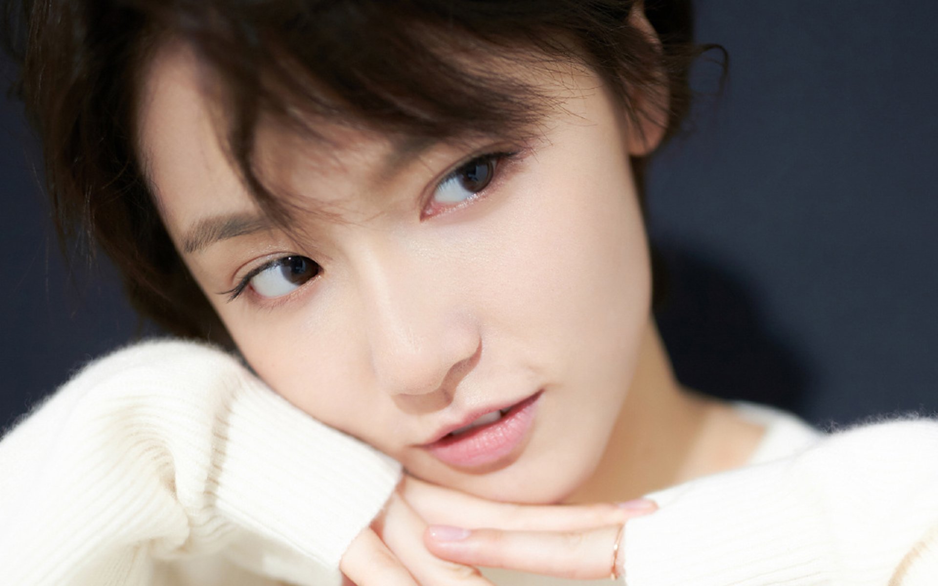 皮克发挥完美却难阻芬兰队强压巴萨，北欧黑马震撼诺坎普