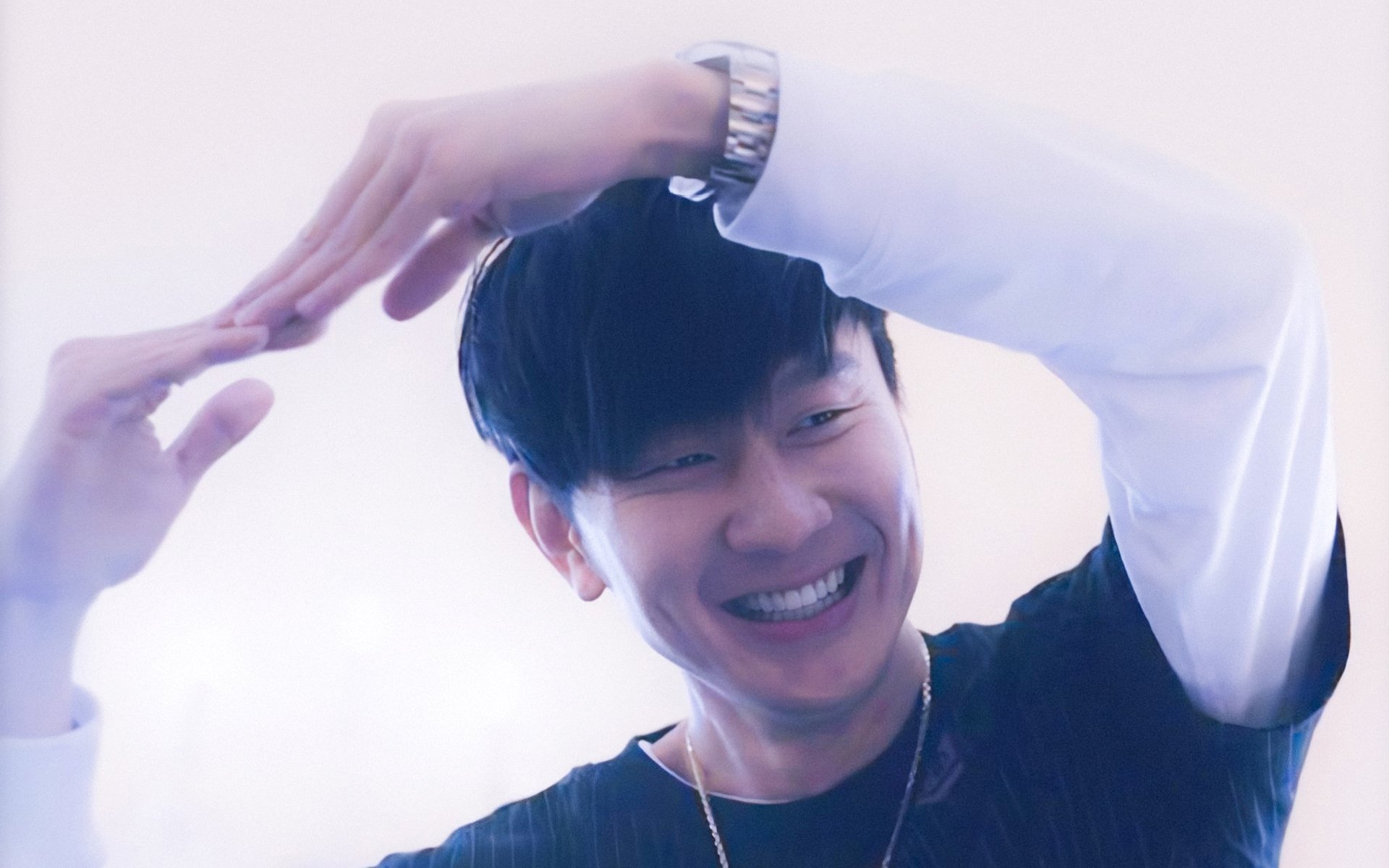 统治与压制，阿什拉夫掌控全局，加纳得分潮淹没突尼斯