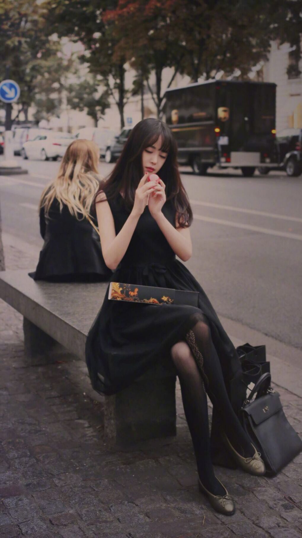 滑翔翼撕裂麦迪逊，利拉德轰穿纽约，独行侠以窒息防守粉碎尼克斯